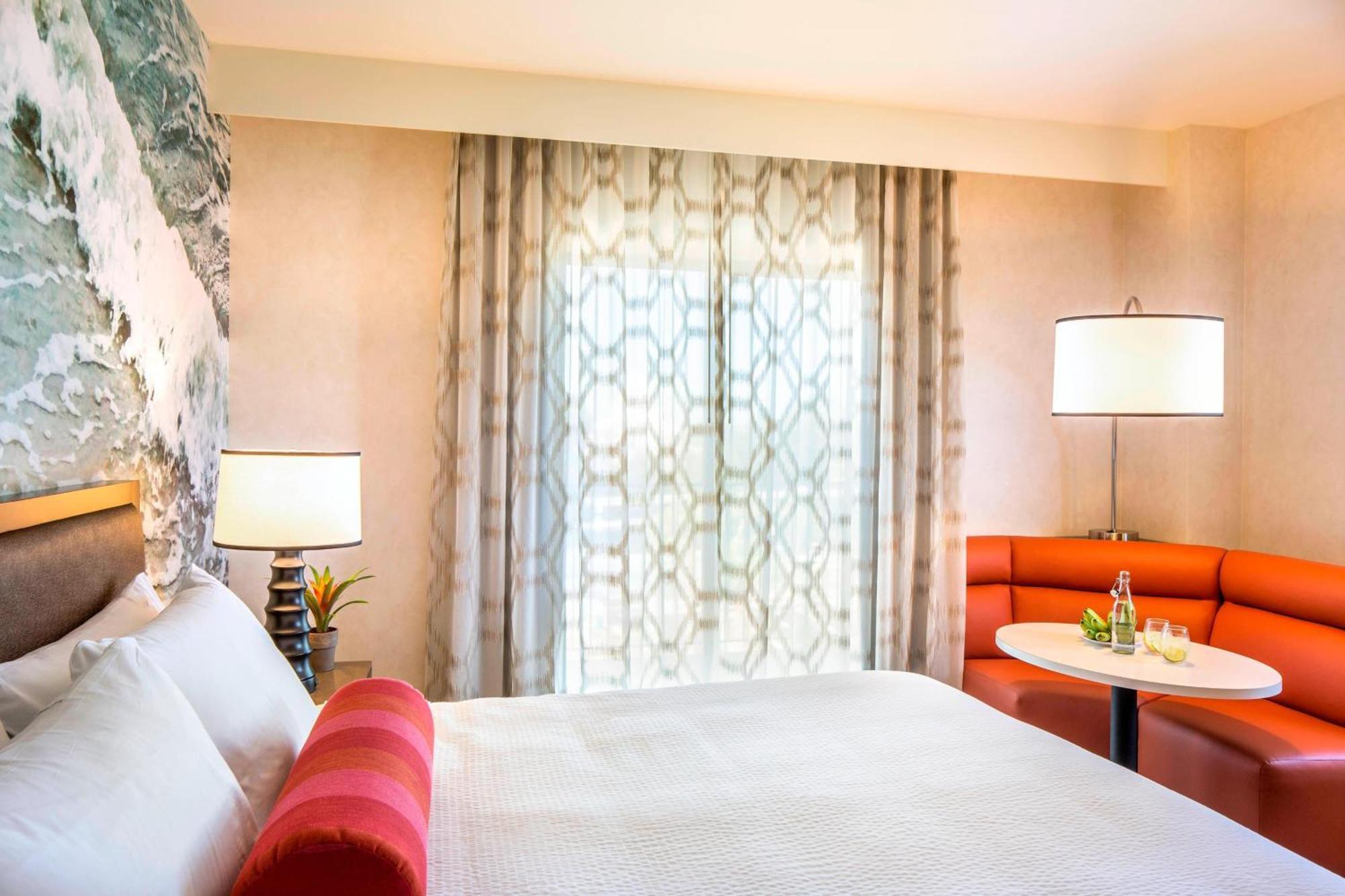 คอร์ตยาร์ด อนาไฮม์ ธีมพาร์ค เอ็นทรานซ์ Hotel ภายนอก รูปภาพ