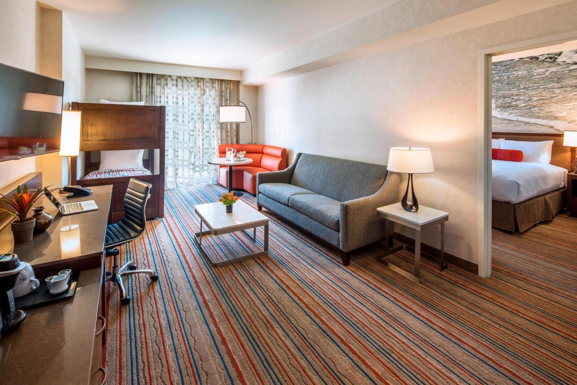คอร์ตยาร์ด อนาไฮม์ ธีมพาร์ค เอ็นทรานซ์ Hotel ภายนอก รูปภาพ