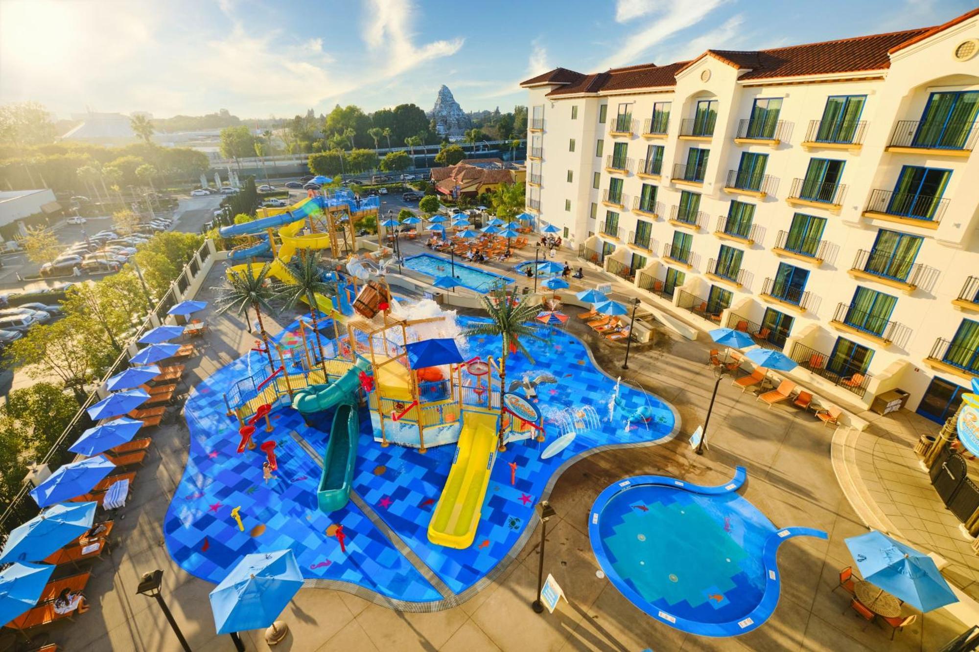คอร์ตยาร์ด อนาไฮม์ ธีมพาร์ค เอ็นทรานซ์ Hotel ภายนอก รูปภาพ