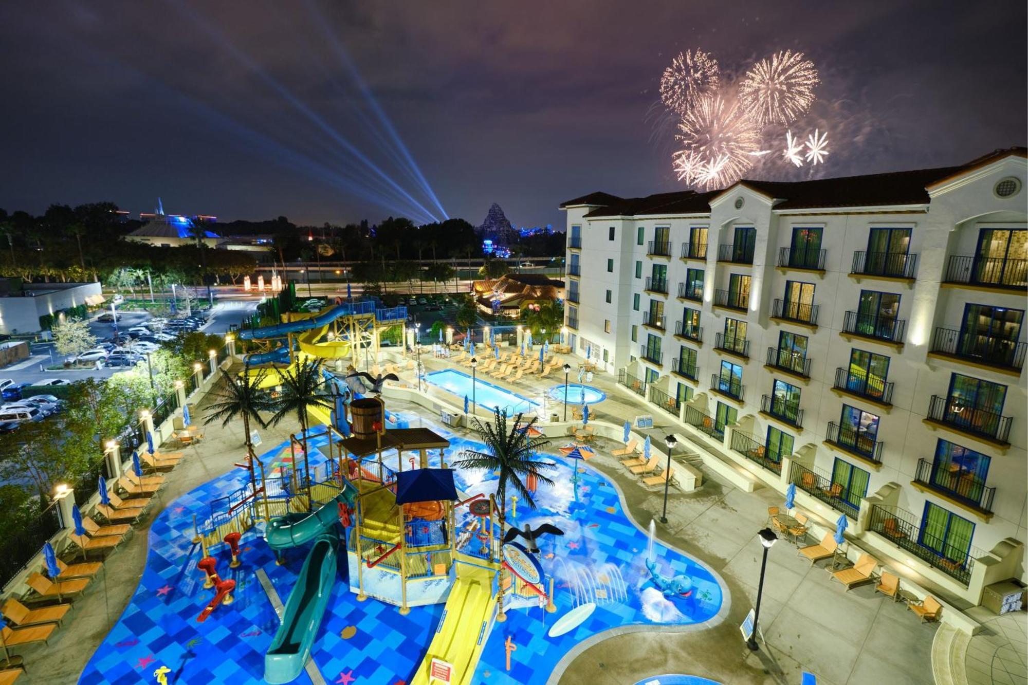คอร์ตยาร์ด อนาไฮม์ ธีมพาร์ค เอ็นทรานซ์ Hotel ภายนอก รูปภาพ