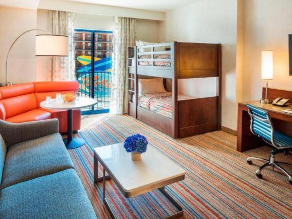 คอร์ตยาร์ด อนาไฮม์ ธีมพาร์ค เอ็นทรานซ์ Hotel ภายนอก รูปภาพ