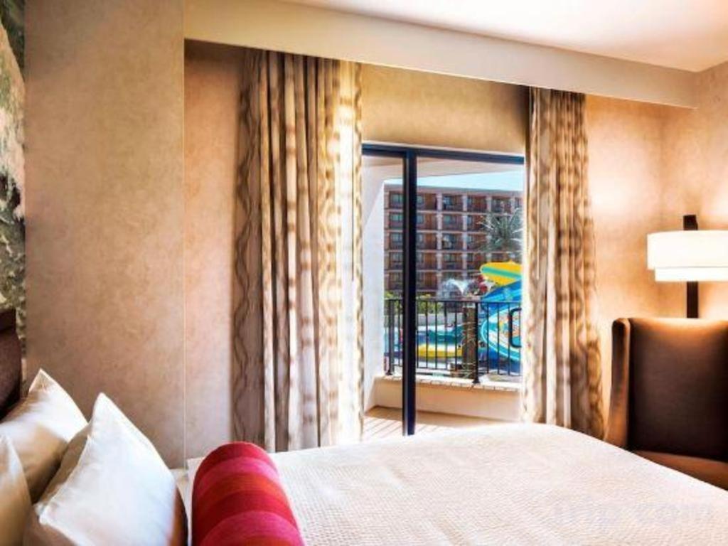 คอร์ตยาร์ด อนาไฮม์ ธีมพาร์ค เอ็นทรานซ์ Hotel ภายนอก รูปภาพ
