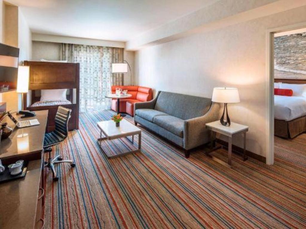 คอร์ตยาร์ด อนาไฮม์ ธีมพาร์ค เอ็นทรานซ์ Hotel ภายนอก รูปภาพ